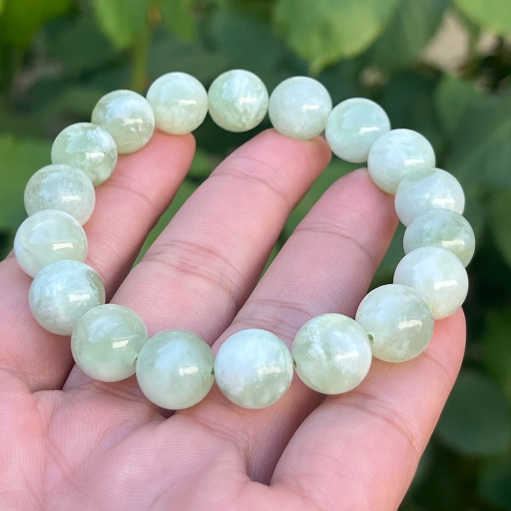 11mm stretchable milky‎ green Xiuyan jade bracelet